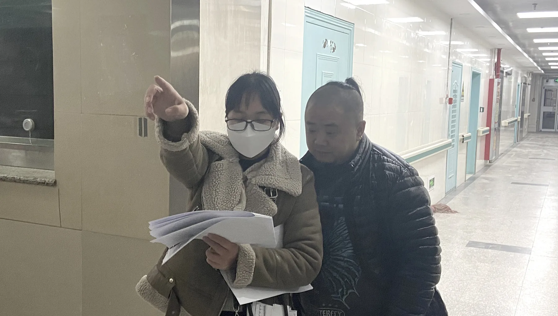 商洛中医院导视深化与安装现场 13